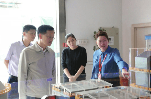 合肥市经济和信息化局王十朋一行莅临am8亚美科技调研指导